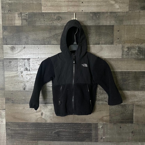 SOLD The North Face Denali Jacket 4T - Picture 1 of 2
